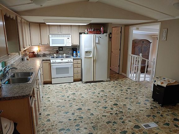 5th image of 6309 W Moss Ln