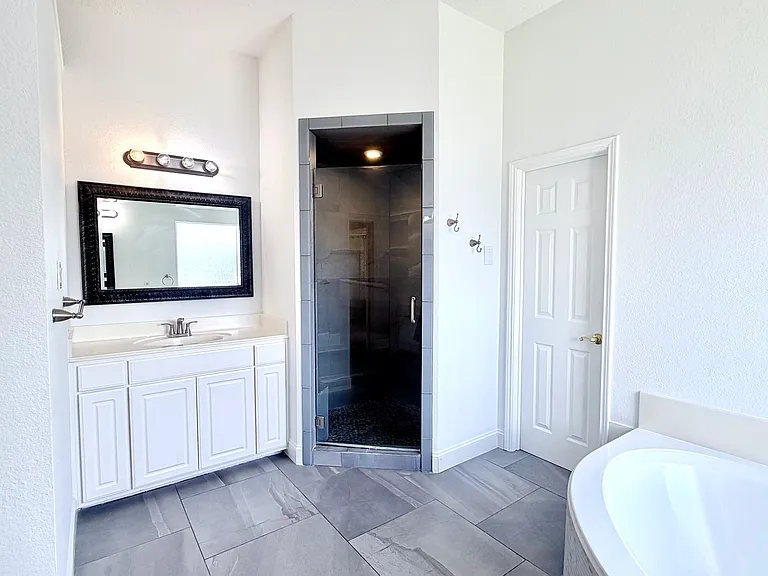 10105 Samantha Dr — Photo 19