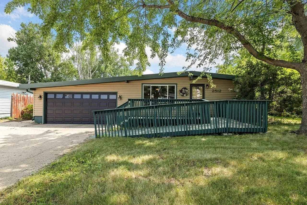 4 bed, 2240 sqft, $1,800 — Photo 1