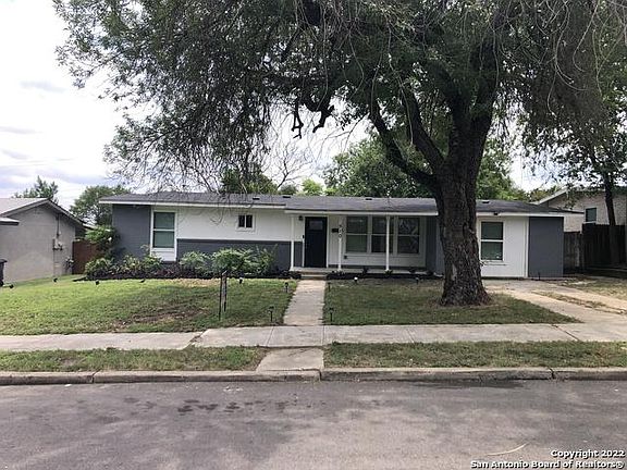 3rd image of 510 Redcliff Dr