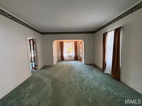 3rd image of 220 E Main St