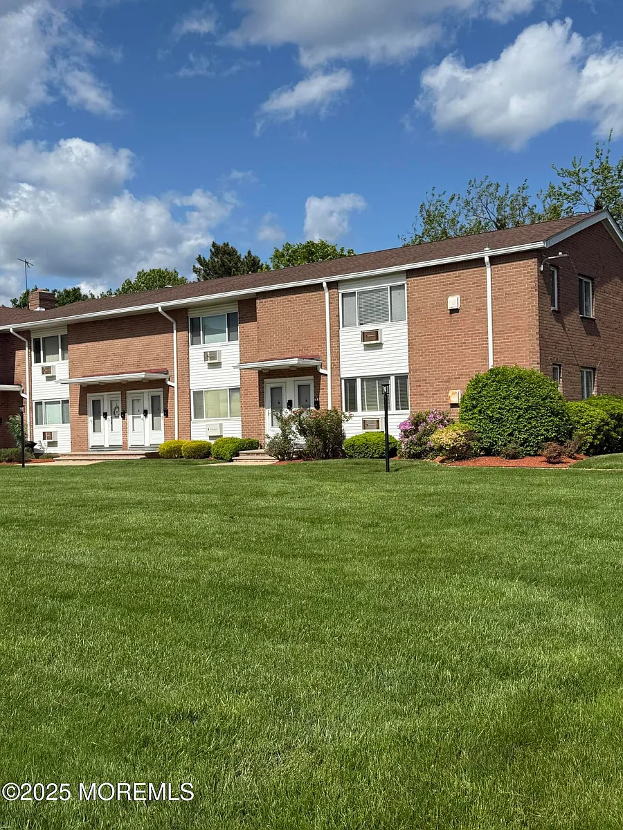 Building Photo - 35 Sternberger Ave #A