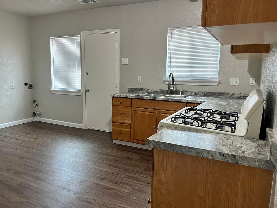 1119 W Goshen Avenue, Visalia, CA 93291 Zillow