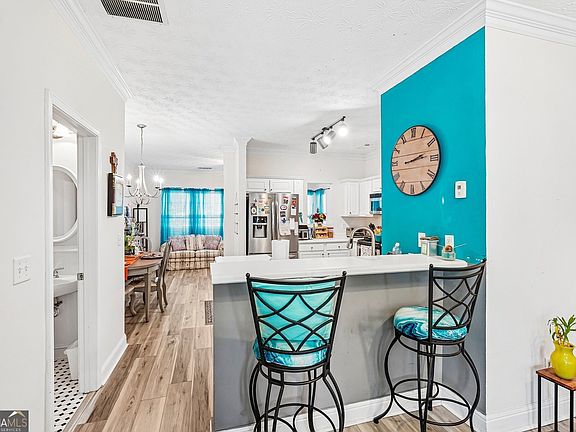 4th image of 74 Intown Pl