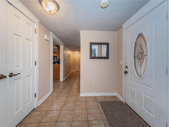 3rd image of 1601 Avoca Dr