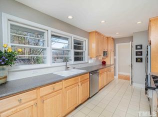 909 Brookwood Dr, Raleigh, NC 27607