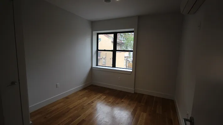 Rented by Nooklyn NYC LLC | media 13