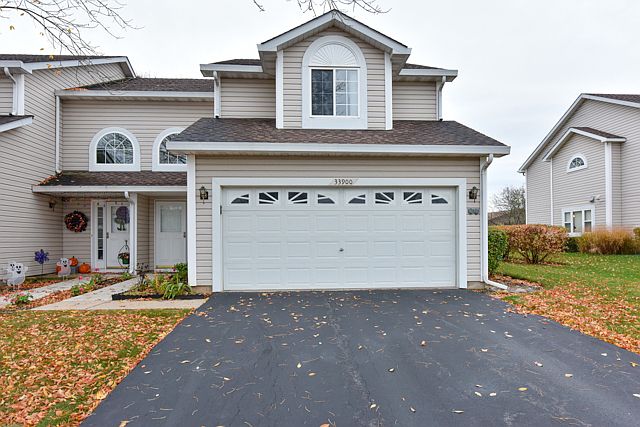 1st image of 33900 N Berwick Ln