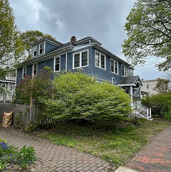 208 Prospect St — Photo 2