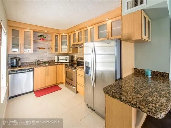 301 Olivewood Pl, Boca Raton, FL