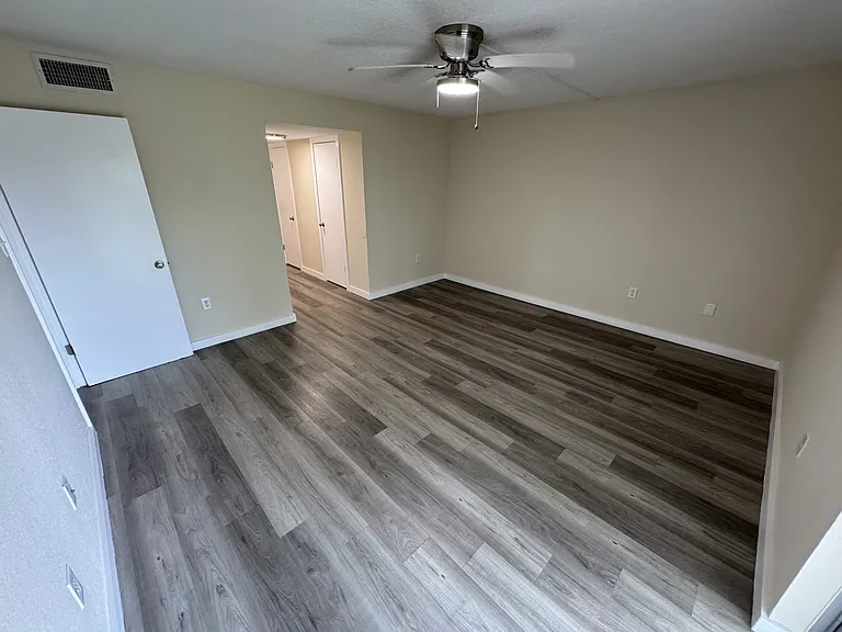 8481 Springtree Dr #303B — Photo 7