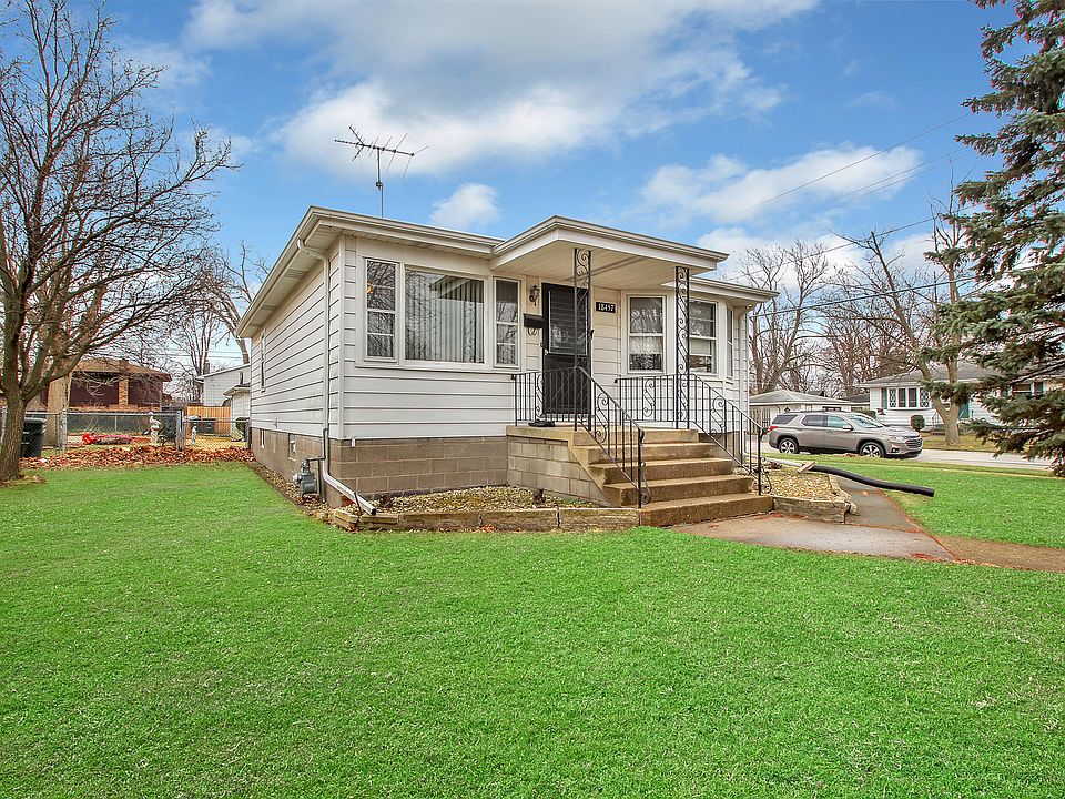 1st image of 18457 Oakwood Ave