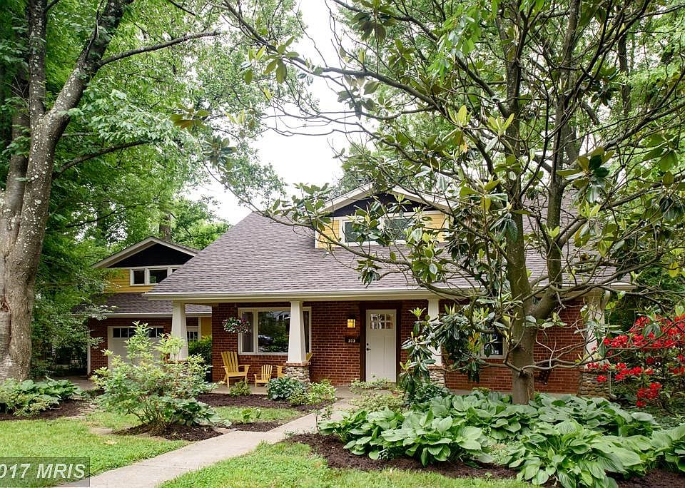 Gorgeous Renovated Craftsman - Your new home!