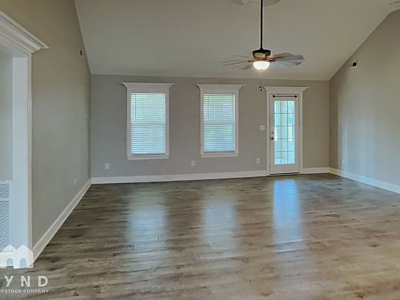 4th image of 28348 Ferguson Ln