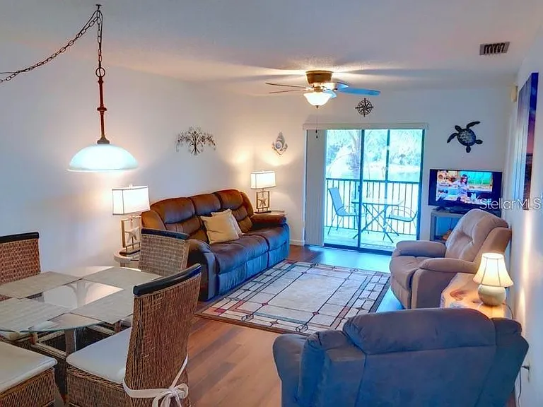 4056 Oakview Dr #E7 — Photo 5