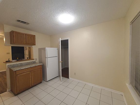 2nd image of 1006 McIlvaine St