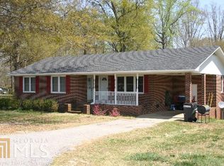 1015 Smith Rd, Hull, GA 30646