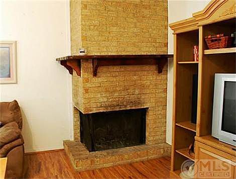 3rd image of 2305 Halifax Dr