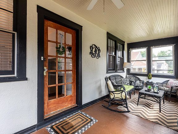 3rd image of 3625 Tarpis Ave