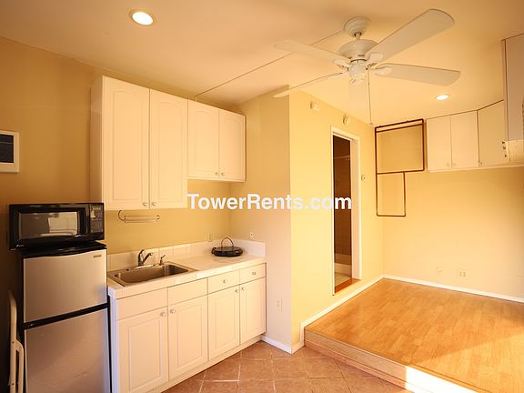 3rd image of 521-527 Lewis Ln #521A