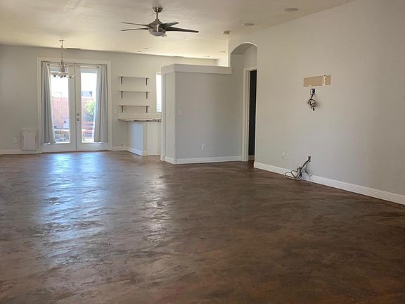 3rd image of 11179 W Palm Ln
