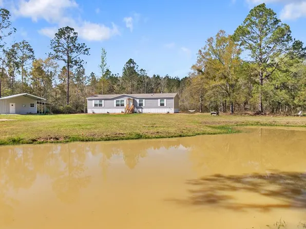 701 Russell Rd, Samson, AL 36477