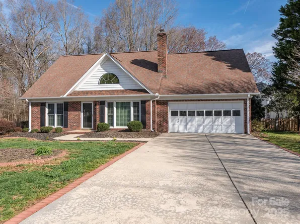 3274 Roberta Farms Ct SW, Concord, NC 28027
