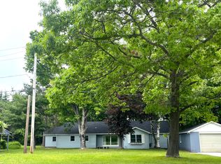 7818 Homestead Rd, Benzonia, MI 49616