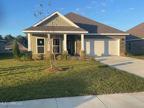 17771 Kelso Dr, Diberville, MS 39540