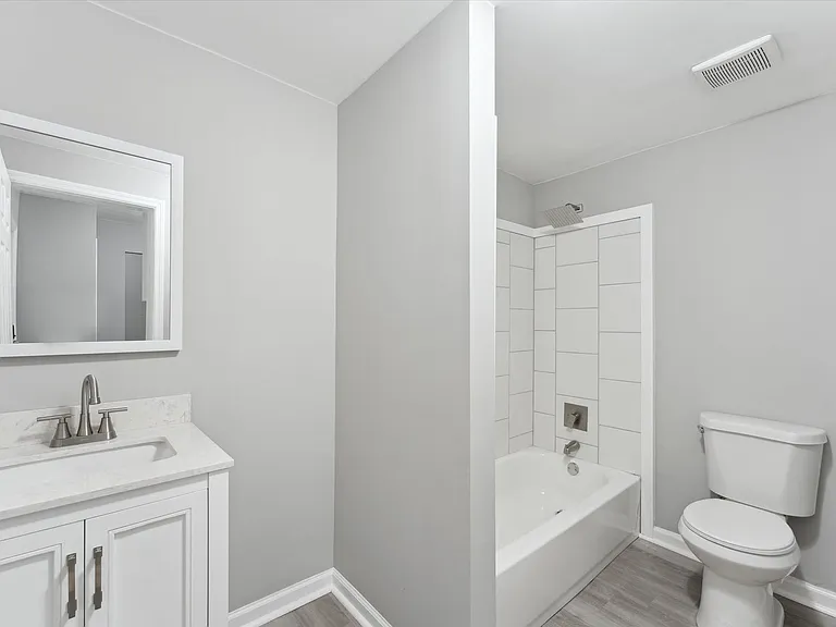 810 - 816 West 38th Street — Photo 3