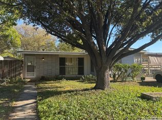 4350 Silver Lake Dr, San Antonio, TX 78219
