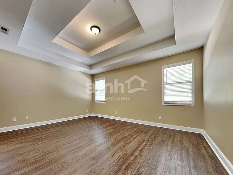 10900 Parkgate Ln — Photo 11