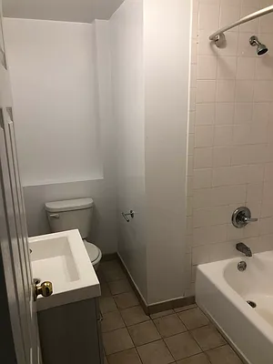 Rented by Eric Goodman Realty Corp | media 16