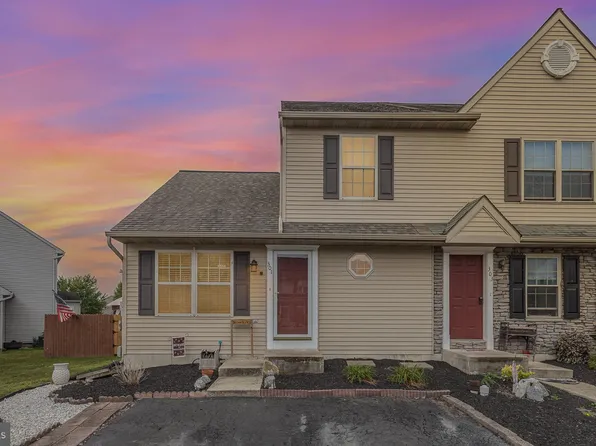 301 Wild Cherry Ln, Marietta, PA 17547