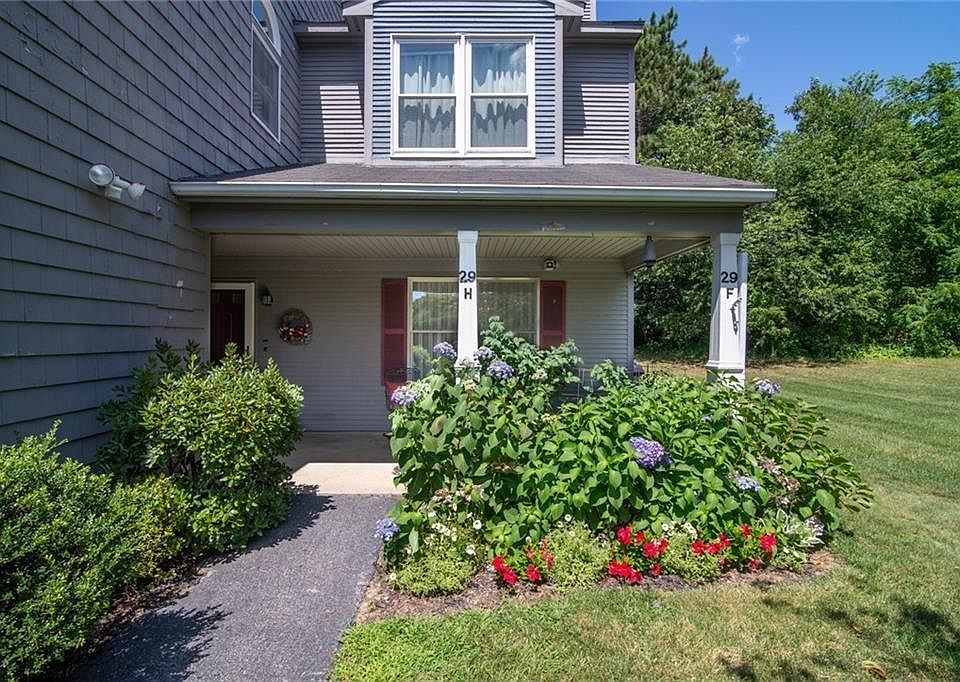 2nd image of 29 Swan Ct #F
