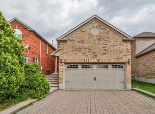 14 Canyon Creek Ave, Richmond Hill, ON L4C 0E9