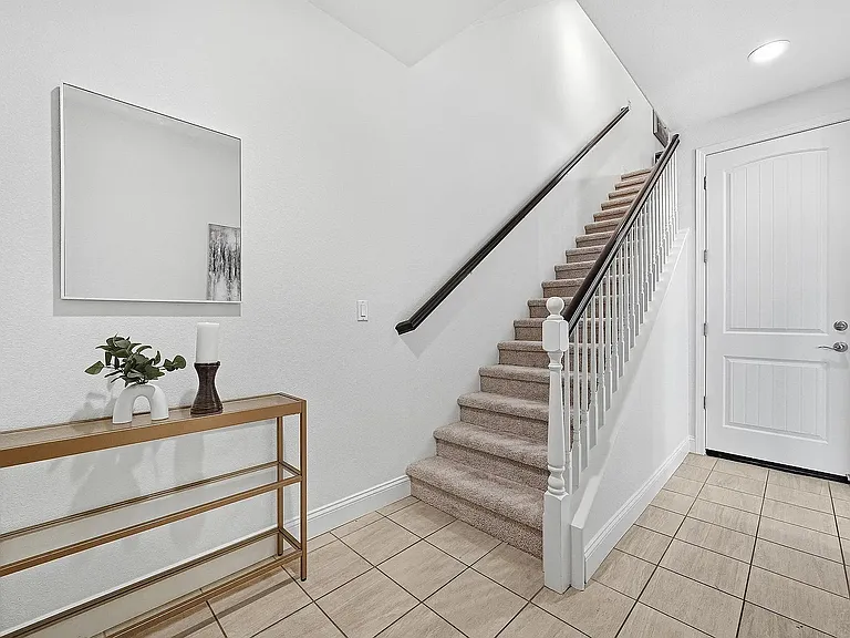 39861 Pelton Ter — Photo 5