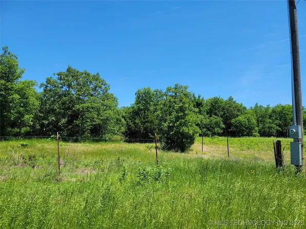 108455 S 4704th Rd, Muldrow, OK 74948