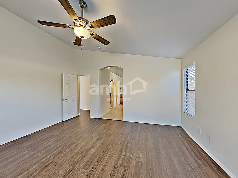 1920 S 85th Ln — Photo 12