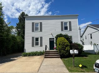 32 Walters Ave, Syosset, NY 11791
