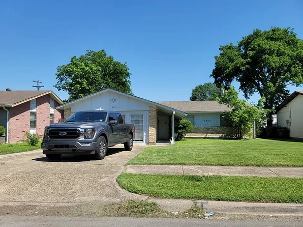 3617 Classic Dr, Garland, TX 75042