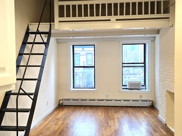 407 West 39th Street image 1 of 6