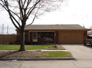 29454 Pinto Dr, Warren, MI 48093