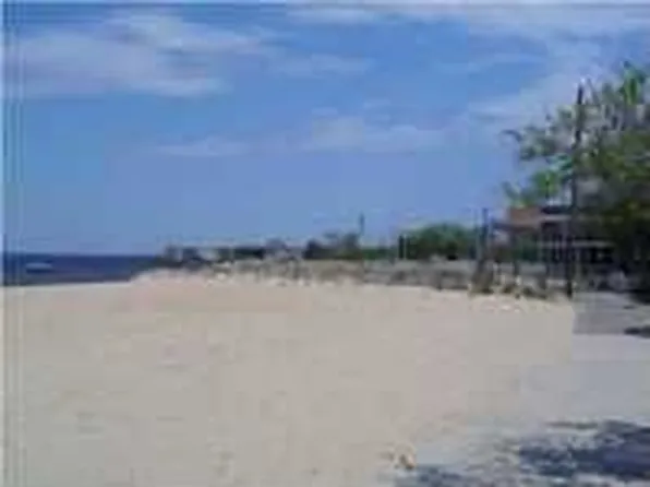 512 E Riviera Ave, Ocean Gate, NJ 08740