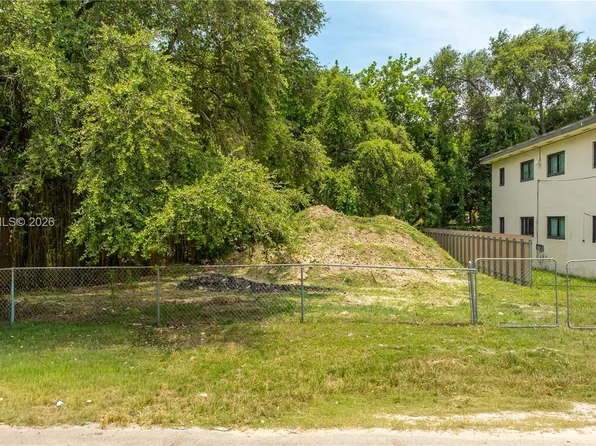 28 NW 76th St, Miami, FL 33150