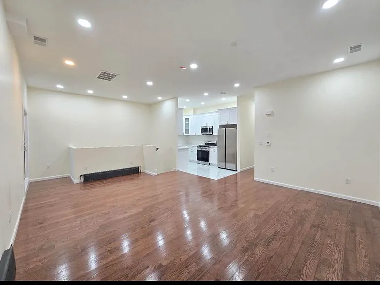 276 Prescott Ave #2 — Photo 6