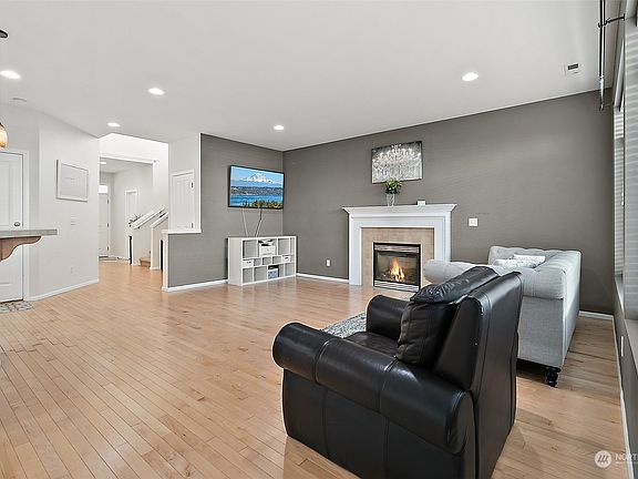 5th image of 6305 40th Street Ct E