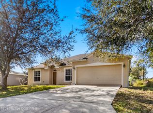 746 Bautzen Ave NW, Palm Bay, FL 32907