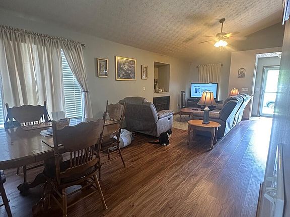 3rd image of 5393 Blanchard Dr