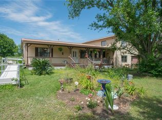 182 Long Hollow Rd, Elgin, TX 78621